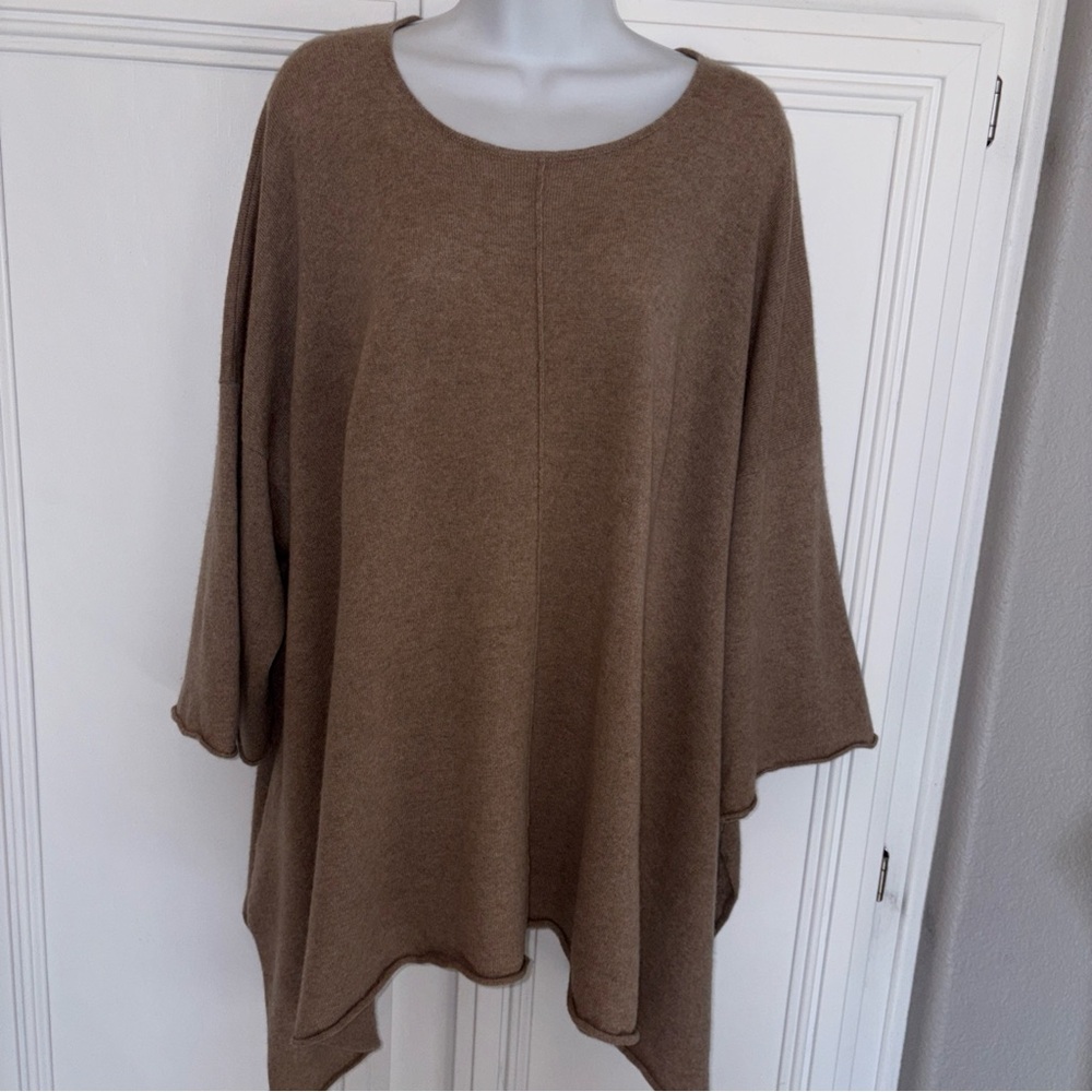 Eskandar Sz O/S  Beige Round Neck 100% Cashmere Scotland Sweater  Holes !!!